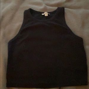 Cropped black top